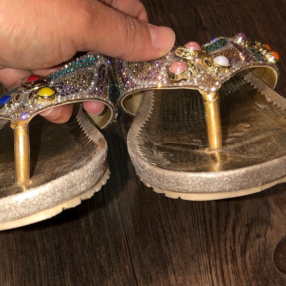 Set of 2 Flip Flops (1 gold, 1 silver); see photos for measurements - Picture 10 of 15